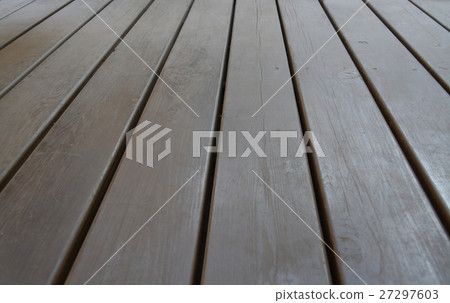 Wood deck 27297603