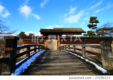 松城城堡前面 27298153