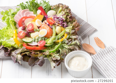 closed up of fresh mix vegetation salad 27299201