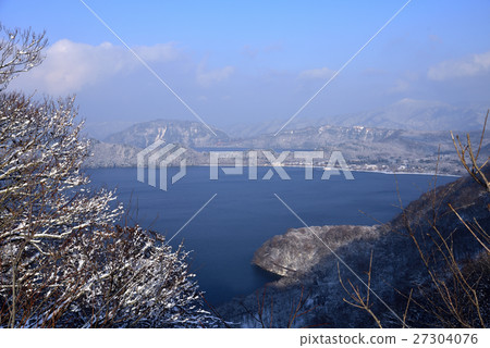 Lake Towada in winter Lake Towada in winter 27304076