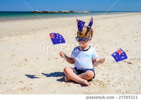 Cute kid on Australia day 27305521