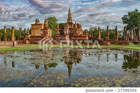 Reflection of Wat Mahathat,Sukhothai,Thailand 27306384