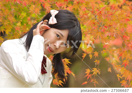 秋葉的高中學生回來 27306687