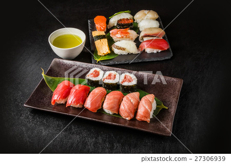 Authentic handful sushi Japanese gourmet genuine finger sushi 27306939