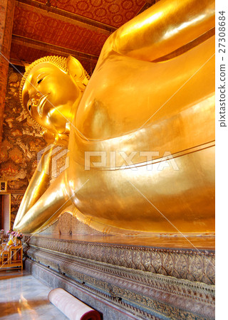 sleeping buddha at Bangkok 27308684