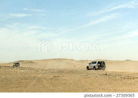 Safari Dune Bashing Oman Desert Rub al Khali 7 Safari Dune Bashing Oman Desert Rub al Khali 7 27309365