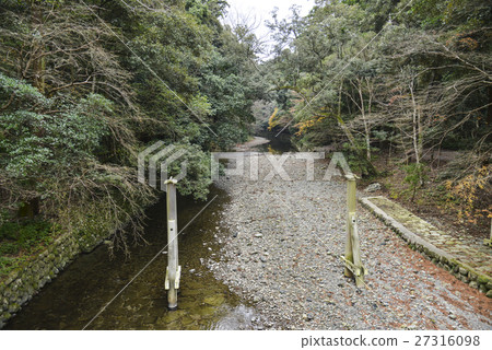 Isuzu River, Ise Shrine Imperial Palace 27316098