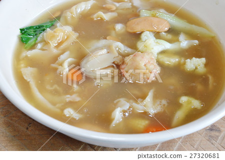 vegetarian fried rice noodle with gravy sauce in b vegetarian fried rice noodle with gravy sauce in b 27320681