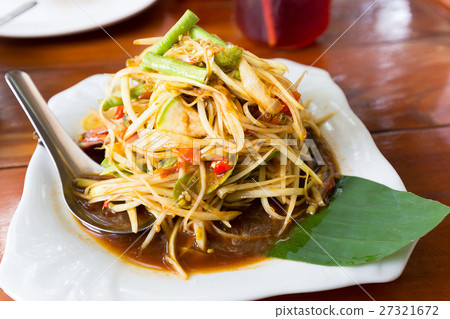 Green papaya salad well  known in thai is SOM-TAM 27321672