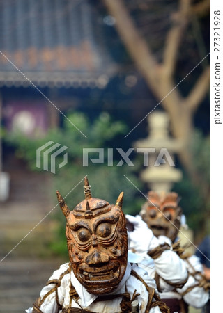 Oni Suma Ogre chasing landscape of Myōjoji Oni Suma Ogre chasing landscape of Myōjoji 27321928