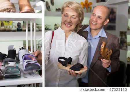 Woman buying comfortable shoes Woman buying comfortable shoes 27323130