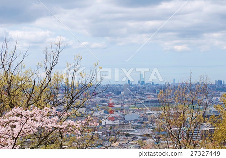 城市遠離櫻花的景色 城市遠離櫻花的景色 27327449