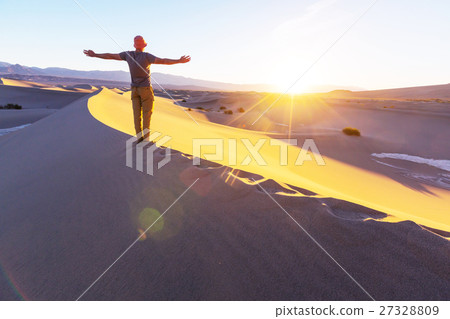 Hike in desert Hike in desert 27328809