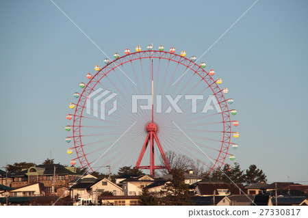 Ferris wheel  27330817