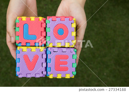 Puzzle wording love has hold on hand Puzzle wording love has hold on hand 27334188