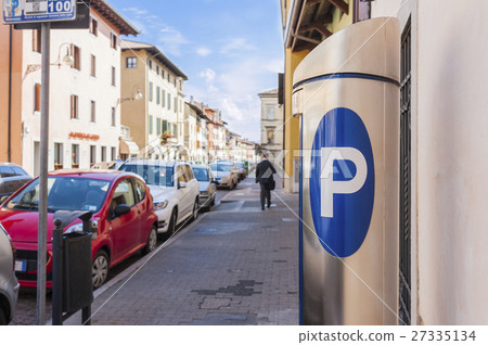 Machine parking 27335134