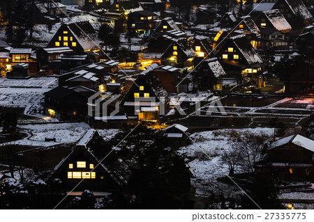 Shirakawa-go流蘇建築村夜景(世界遺產) Shirakawa-go流蘇建築村夜景(世界遺產) 27335775