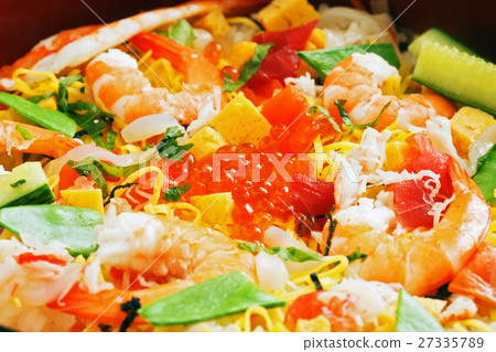 chirashi sushi  27335789