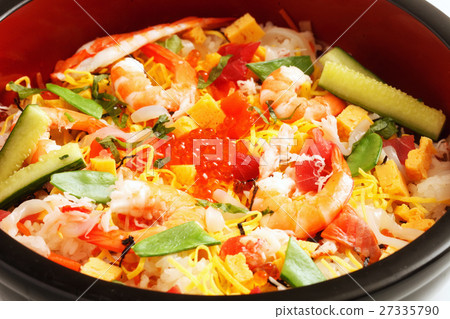 chirashi sushi  27335790