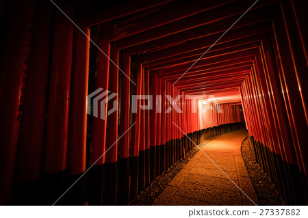 Kyoto Fushimi Inari Shrine Senbon Torii night Kyoto Fushimi Inari Shrine Senbon Torii night 27337882