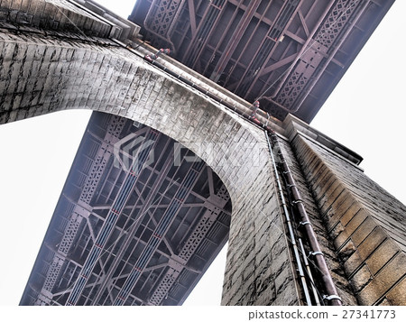 Arch of Ed Koch Queensboro Bridge,Under bridge. 27341773