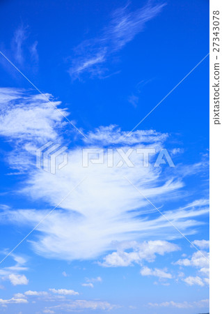 夏天藍天和雲彩從小笠原長野縣富士見町的山頂 27343078