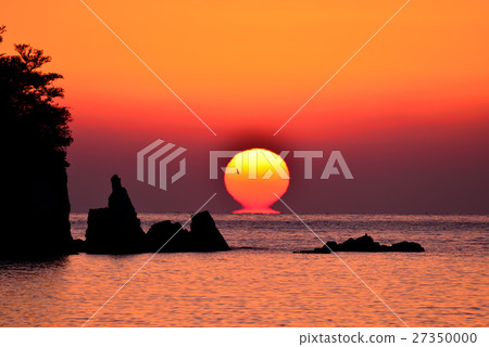 Sunset in Sukumo 27350000