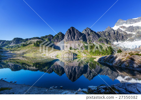 Ann lake Ann lake 27350382