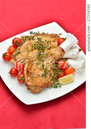 Caution) It is not burning. Basilish Christmas roast chicken (chicken leg, chicken meat grilled) Caution) It is not burning. Basilish Christmas roast chicken (chicken leg, chicken meat grilled) 27354160