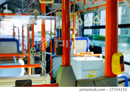 Inside the bus (5) 27354258