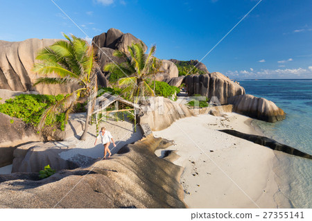 Dramatic sunset at Anse Source d'Argent beach, La Dramatic sunset at Anse Source d'Argent beach, La 27355141