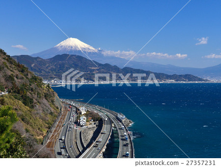 Fuji from the passed pass 27357231