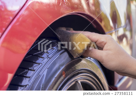 Cleaning car  27358111