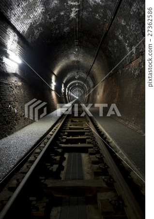 大陰影隧道長廊 大陰影隧道長廊 27362586