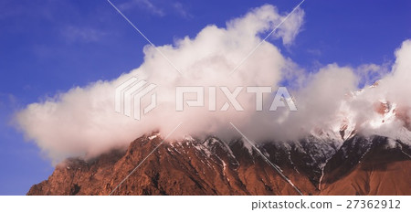 beautifull cloudy sunrise in the mountains  27362912
