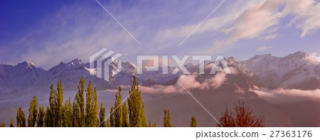 beautifull cloudy sunrise in the mountains beautifull cloudy sunrise in the mountains 27363176