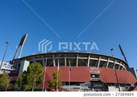 Hiroshima Toyo Carp base, Mazda Stadium exterior view Distant view from diagonal (blue sky) Hiroshima Toyo Carp base, Mazda Stadium exterior view Distant view from diagonal (blue sky) 27364904