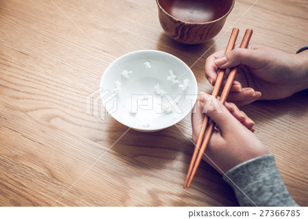 Rice grain 27366785