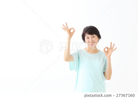 OK pose middle women OK pose middle women 27367160