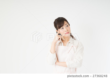 一個圍裙的女人 一個圍裙的女人 27368248