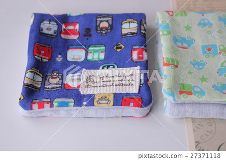 Gauze handkerchief 27371118