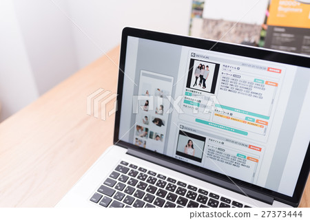 Fictional stock photo management screen 27373444