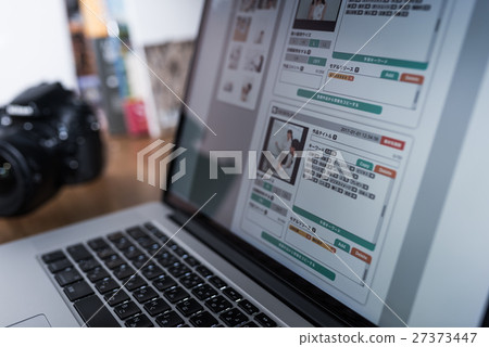 虛構的股票照片管理屏幕 27373447