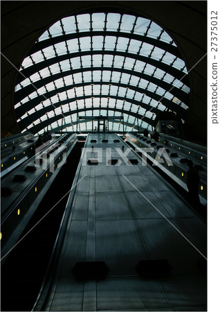 Canary Wharf tube station escalators 27375012