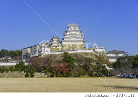 White Heron Castle - the famous Himeji Castle in Kobe City White Heron Castle - the famous Himeji Castle in Kobe City 27375111