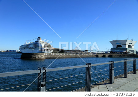 A large passenger liner "Asuka II" anchored at Yokohama · Great pier A large passenger liner "Asuka II" anchored at Yokohama · Great pier 27378129