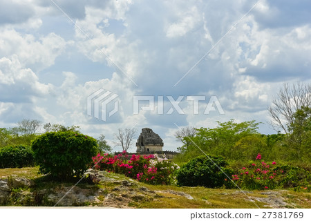Maya's land and Calacol 27381769
