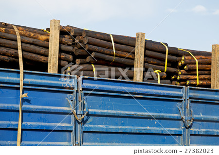 in south africa truck full of  wood 27382023