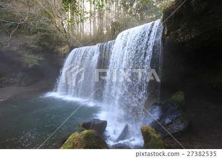 Kobataki Falls in Oguni Town, Kumamoto Prefecture Kobataki Falls in Oguni Town, Kumamoto Prefecture 27382535