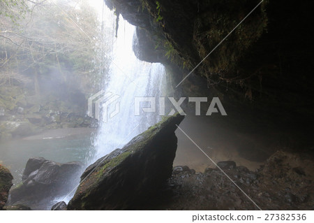 Kobataki Falls in Oguni Town, Kumamoto Prefecture Kobataki Falls in Oguni Town, Kumamoto Prefecture 27382536
